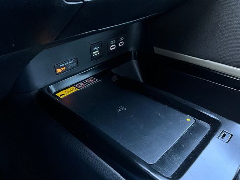 Used 2025 Toyota Camry LE image 23