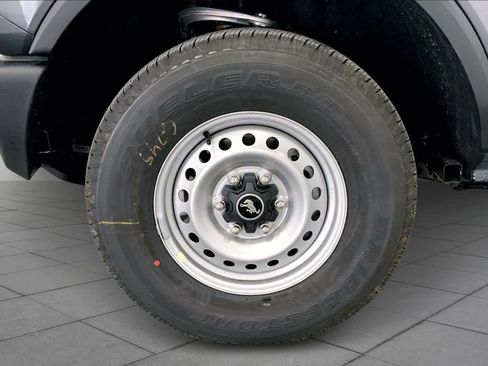 New 2025 Ford Bronco 4-Door image 10