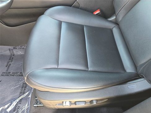 Used 2023 Cadillac XT4 Sport image 19