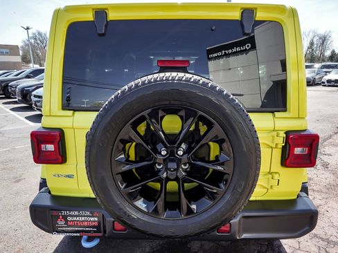 Used 2023 Jeep Wrangler Unlimited Sahara w/ Cold Weather Group image 5