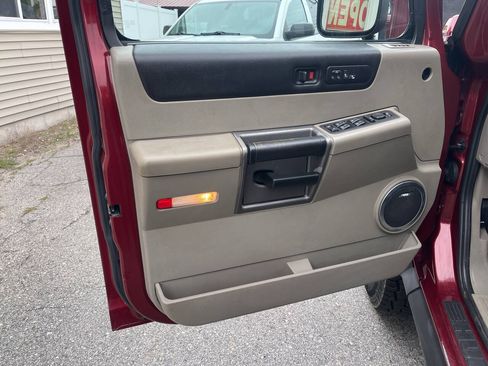 Used 2003 HUMMER H2 w/ Preferred Equipment Group AWD/4WD image 9