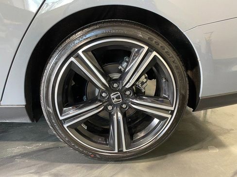 Used 2025 Honda Accord Sport image 11