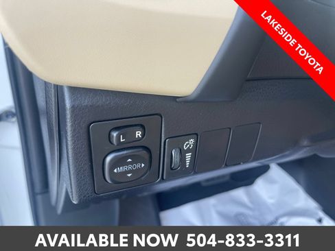 Used 2017 Toyota Corolla LE FWD image 24