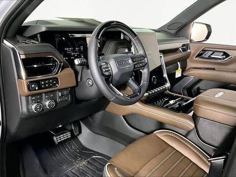 New 2026 GMC Yukon XL Denali Ultimate AWD/4WD image 8