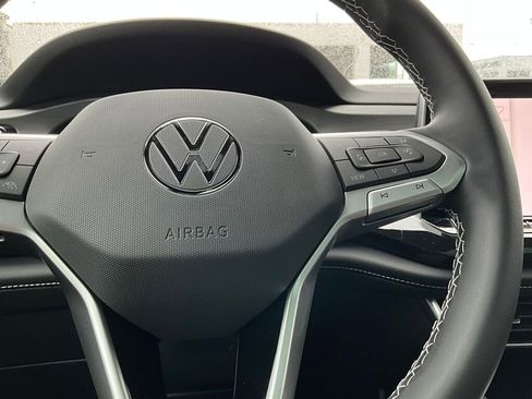 New 2025 Volkswagen Atlas Cross Sport SE image 23