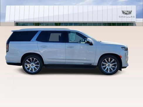 Certified 2021 Cadillac Escalade Premium Luxury Platinum image 9