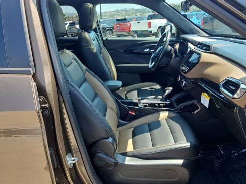 Used 2021 Chevrolet TrailBlazer ACTIV w/ Sun and Liftgate Package FWD image 28
