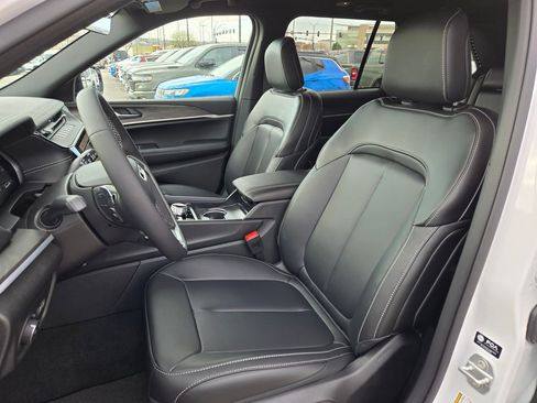 New 2026 Jeep Grand Cherokee Limited AWD/4WD image 14