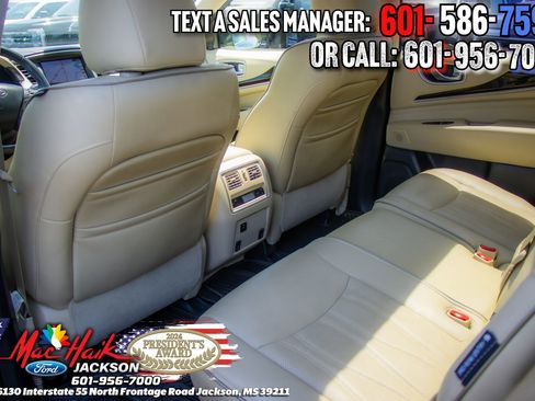 Used 2019 INFINITI QX60 Luxe w/ Sensory Package FWD image 11