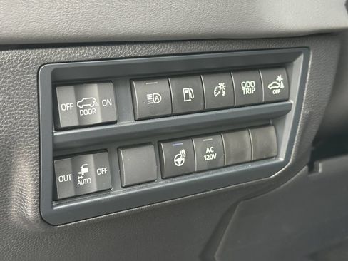 Used 2026 Toyota Sequoia Capstone AWD/4WD image 21