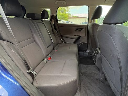 Used 2023 Nissan Rogue S AWD/4WD image 26