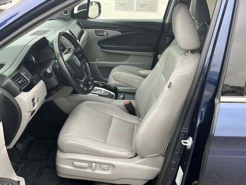 Used 2022 Honda Pilot Touring image 7