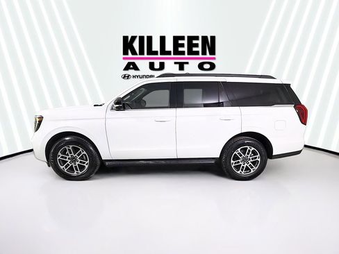 New 2026 Ford Expedition Active image 4