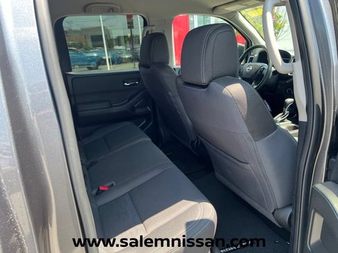 Used 2024 Nissan Frontier SV AWD/4WD image 20