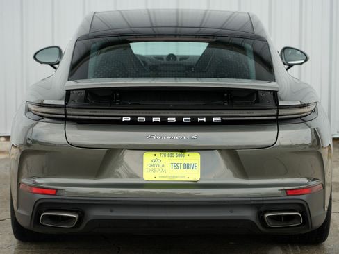 Used 2025 Porsche Panamera 4 w/ Premium Package image 57