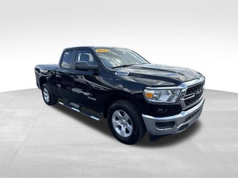 Used 2023 RAM 1500 Big Horn AWD/4WD image 3