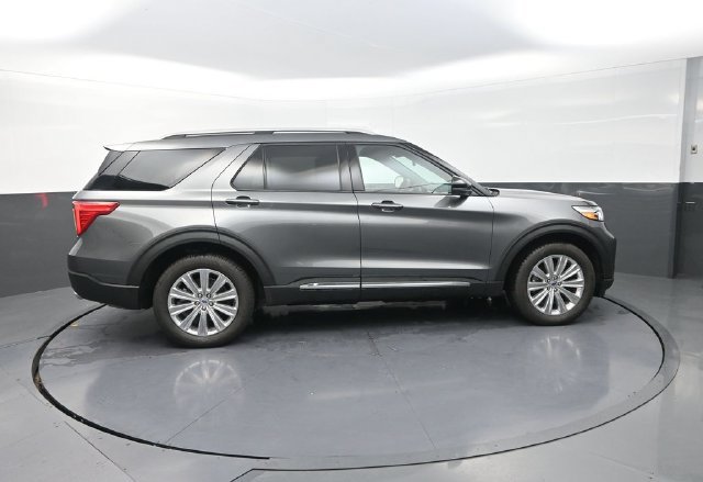 Used 2023 Ford Explorer Limited w/ Hybrid Equipment Group 310A AWD/4WD image 9
