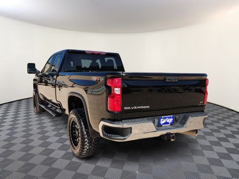 Used 2024 Chevrolet Silverado 3500 LT w/ Convenience Package image 3