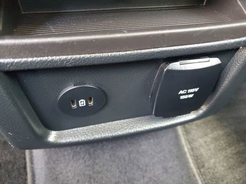 Certified 2024 Ford Edge Titanium image 13