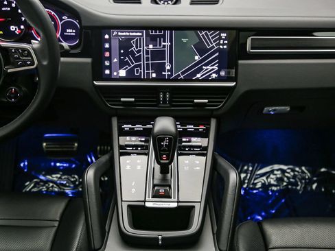 Certified 2023 Porsche Cayenne GTS AWD/4WD image 17