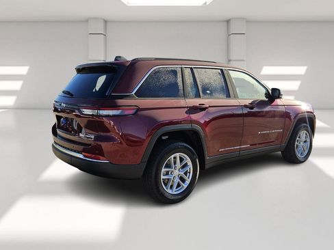 New 2025 Jeep Grand Cherokee Laredo X w/ Luxury Tech Group I image 5
