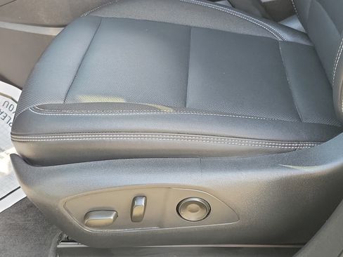 Used 2024 Chevrolet Blazer EV LT AWD/4WD image 17