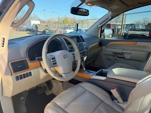 Used 2010 INFINITI QX56 4WD w/ Technology Pkg image 10