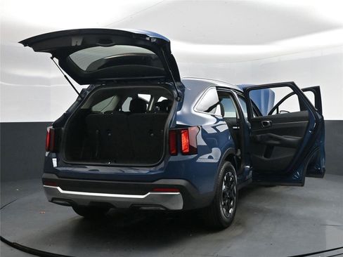 New 2026 Kia Sorento S w/ S Panoramic Sunroof Package image 27