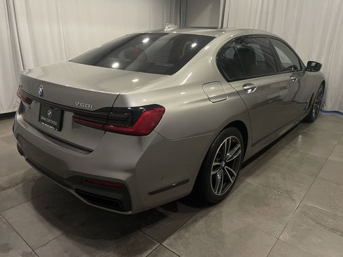Certified 2022 BMW 750i xDrive 750i xDrive w/ Luxury Rear Seating Package image 6