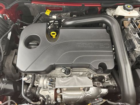 Used 2024 Chevrolet Equinox Premier image 27