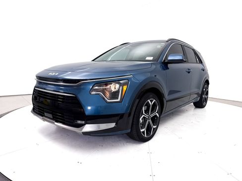 Certified 2025 Kia Niro EX Touring FWD image 15