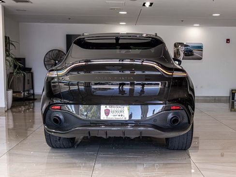 Used 2021 Aston Martin DBX AWD/4WD image 13