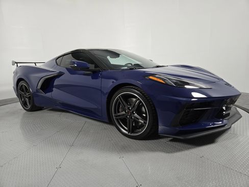 Used 2025 Chevrolet Corvette Stingray Coupe w/ Z51 Performance Package image 3
