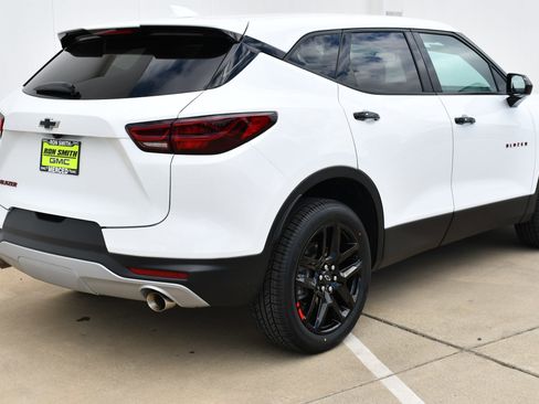 Used 2023 Chevrolet Blazer LT image 5
