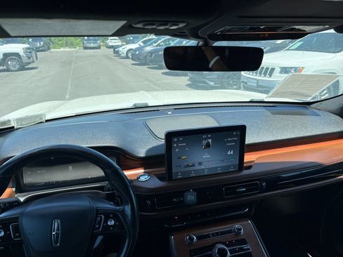 Used 2020 Lincoln Aviator Reserve w/ Elements Package Plus AWD/4WD image 6