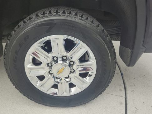 Used 2024 Chevrolet Silverado 2500 High Country w/ Technology Package AWD/4WD image 30