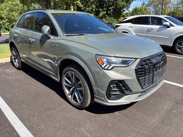 Used 2023 Audi Q3 2.0T Premium Plus w/ Premium Plus Package AWD/4WD image 13