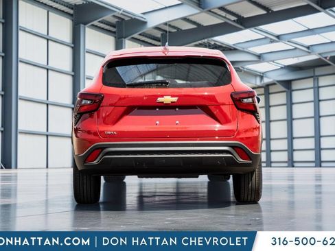 New 2026 Chevrolet Trax LS FWD image 23