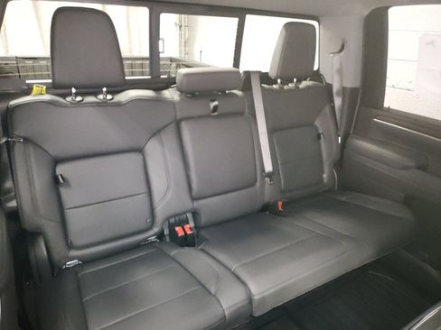 New 2026 GMC Sierra 2500 SLT image 11