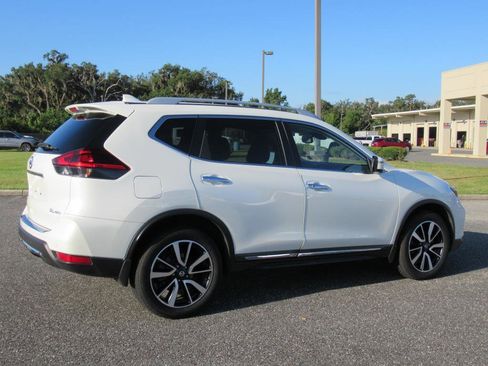Used 2020 Nissan Rogue SL w/ Premium Package image 6