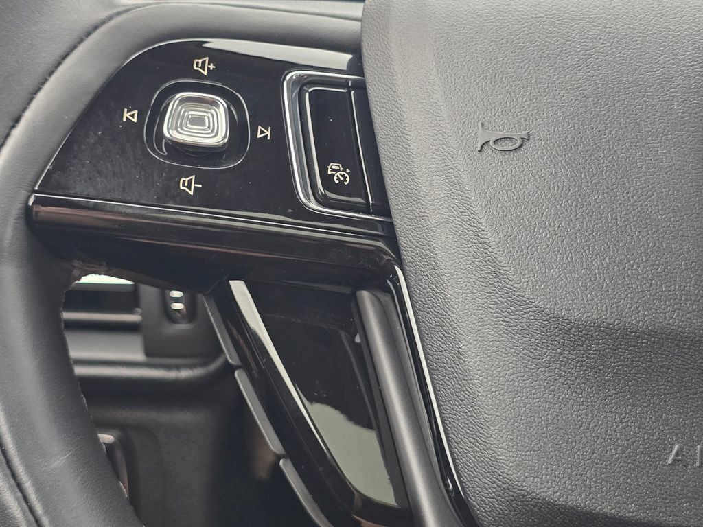 Used 2025 Lincoln Corsair Reserve AWD/4WD image 32