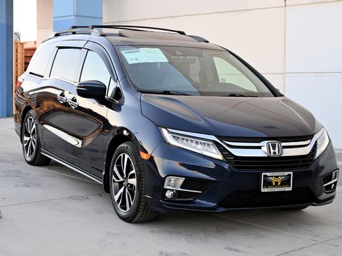 Used 2018 Honda Odyssey Elite image 9