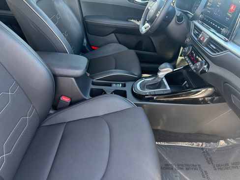 Certified 2024 Kia Forte GT-Line image 33
