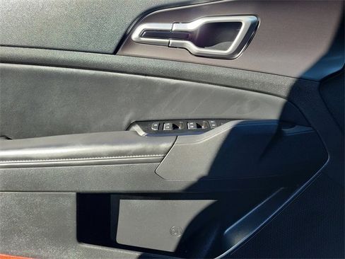 Used 2024 Kia Sportage EX image 19
