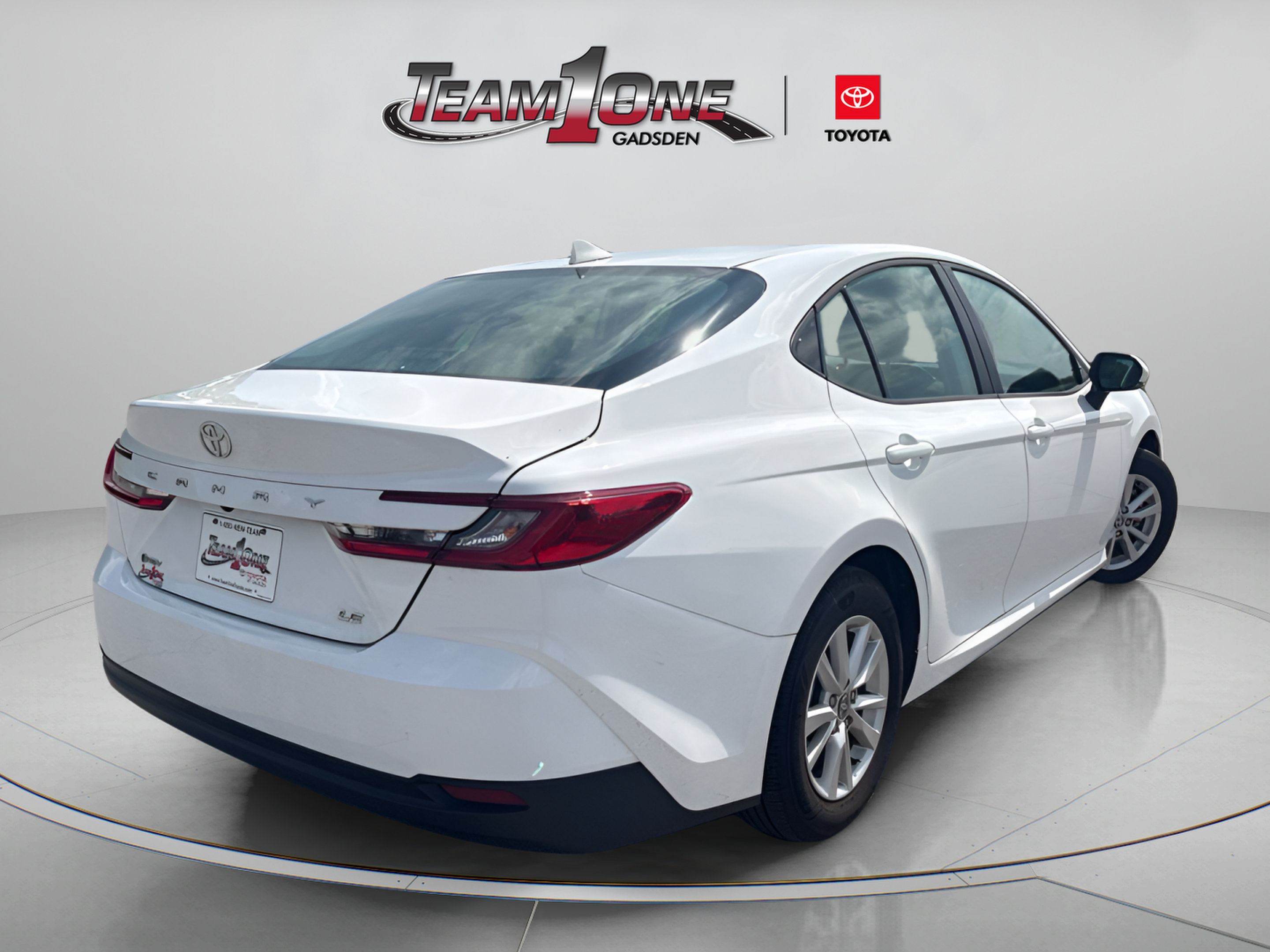 Used 2025 Toyota Camry LE FWD image 11