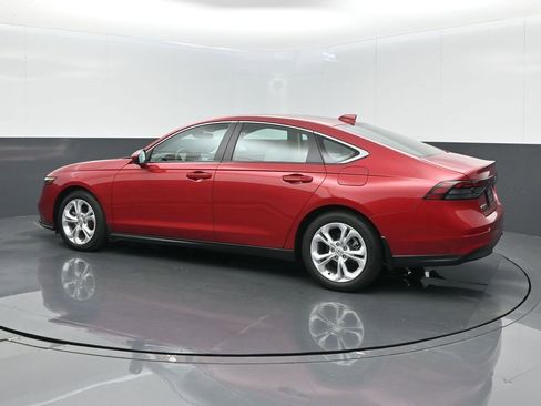 Used 2025 Honda Accord LX image 13