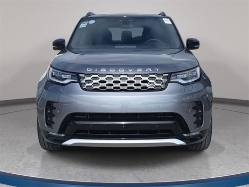 New 2026 Land Rover Discovery Limited Edition image 2
