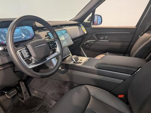 New 2026 Land Rover Range Rover Long Wheelbase SE AWD/4WD image 12