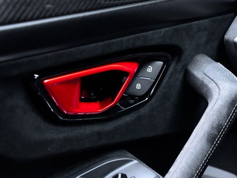 Used 2024 Lamborghini Urus Performante image 45