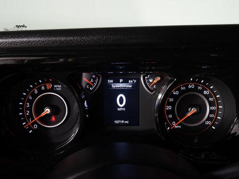 Used 2024 Jeep Gladiator Sport AWD/4WD image 18